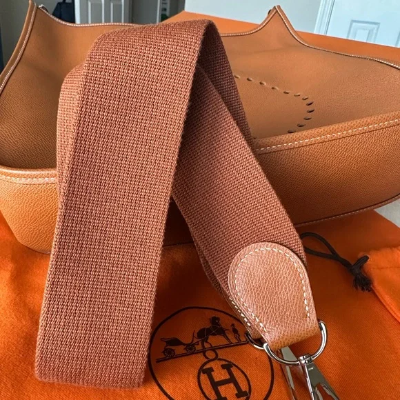 HERMÈS Evelyne GM - Picture 12 of 16